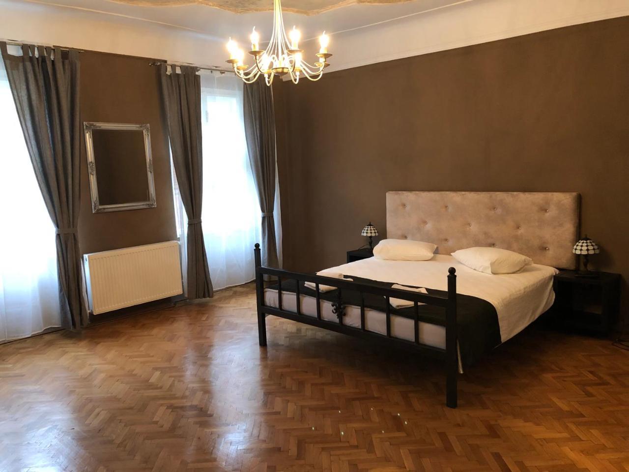 Poet Pastior Residence Sibiu Eksteriør billede