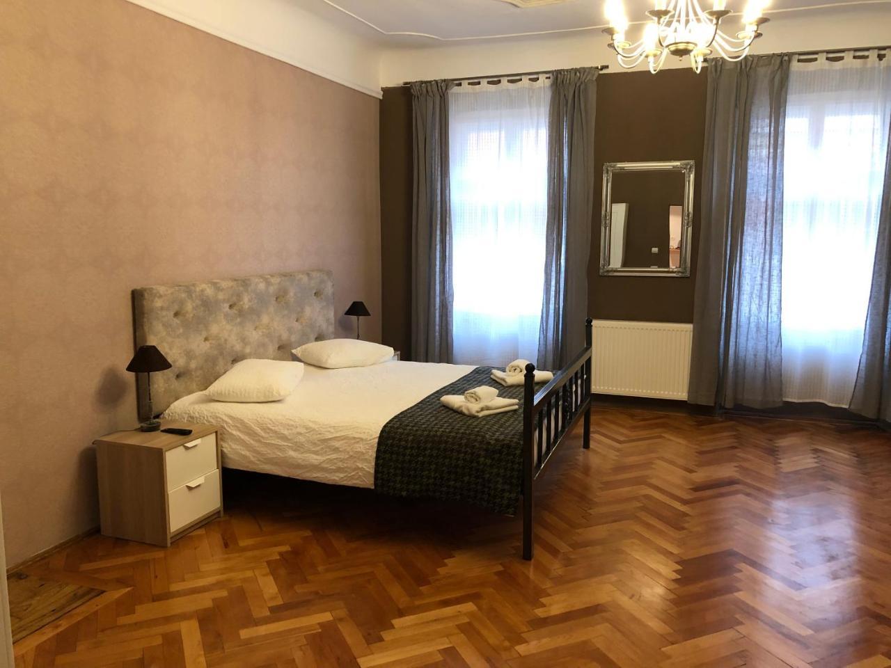 Poet Pastior Residence Sibiu Eksteriør billede