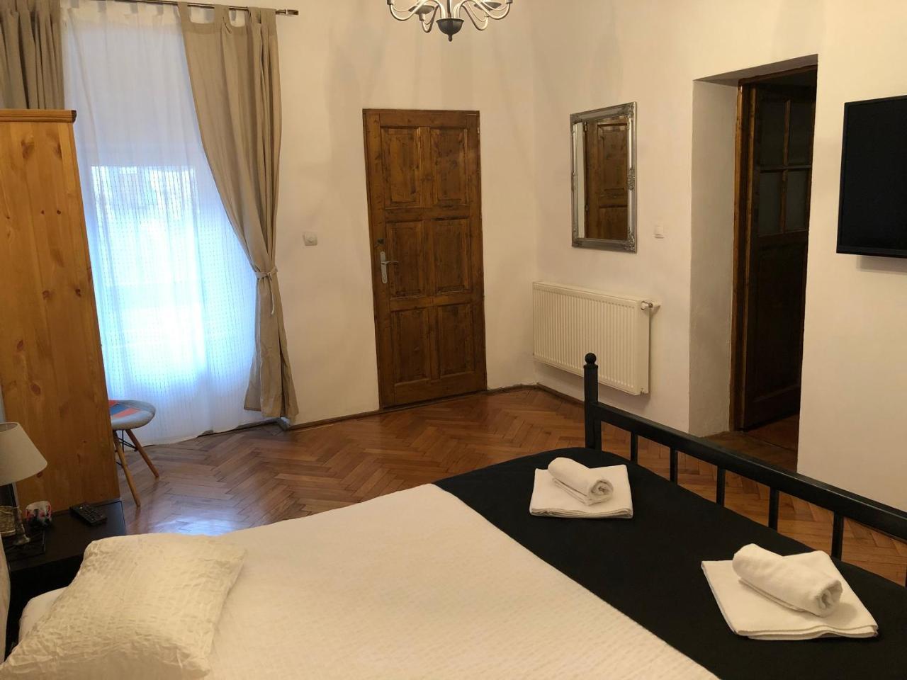 Poet Pastior Residence Sibiu Eksteriør billede