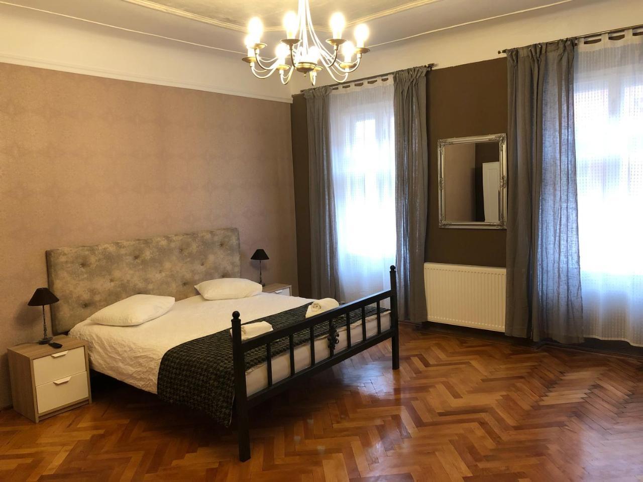 Poet Pastior Residence Sibiu Eksteriør billede