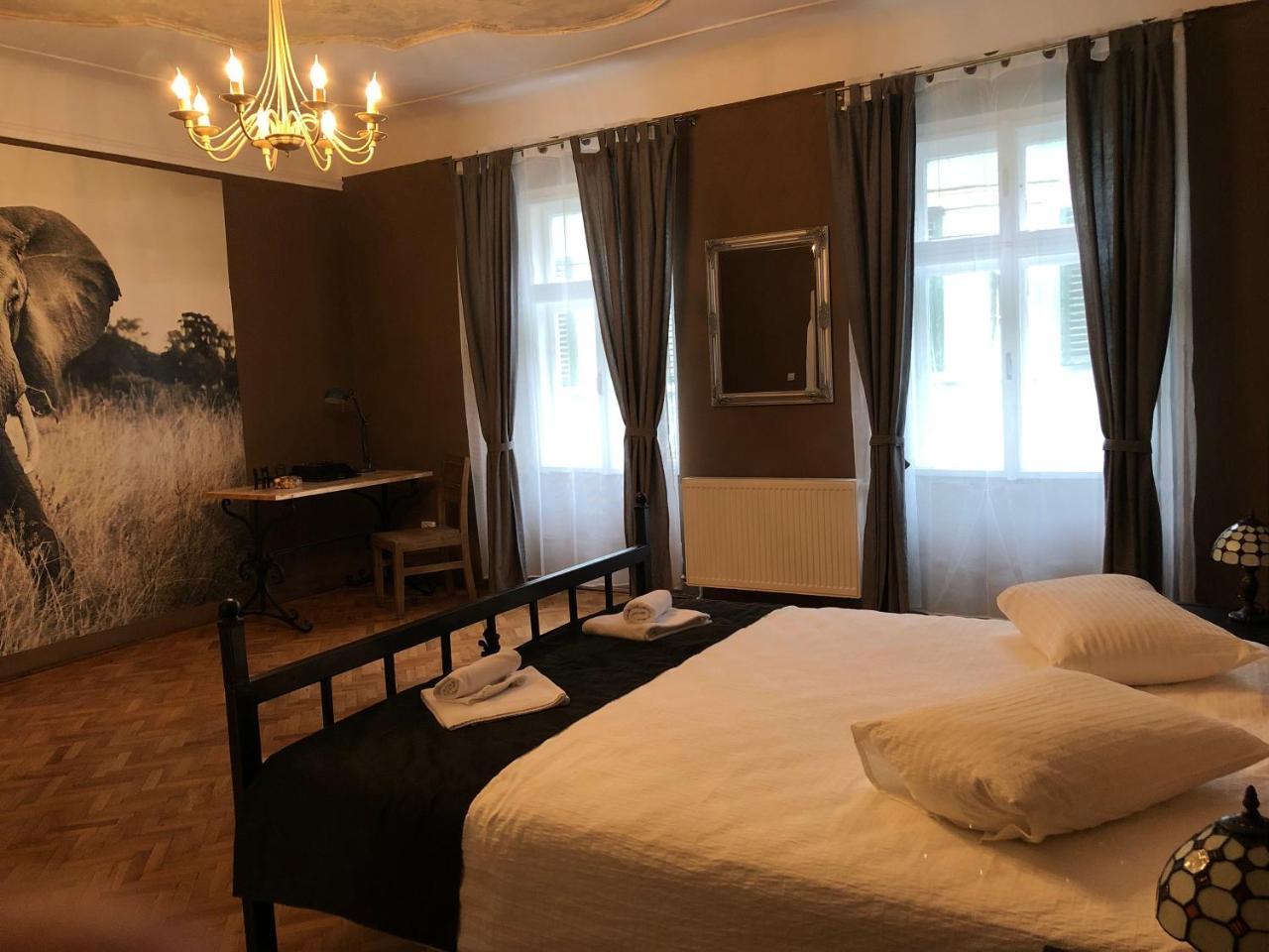 Poet Pastior Residence Sibiu Eksteriør billede